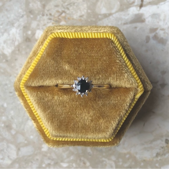 Sapphire Diamond Halo Vintage Yellow Gold Ring - Picture 6 of 11